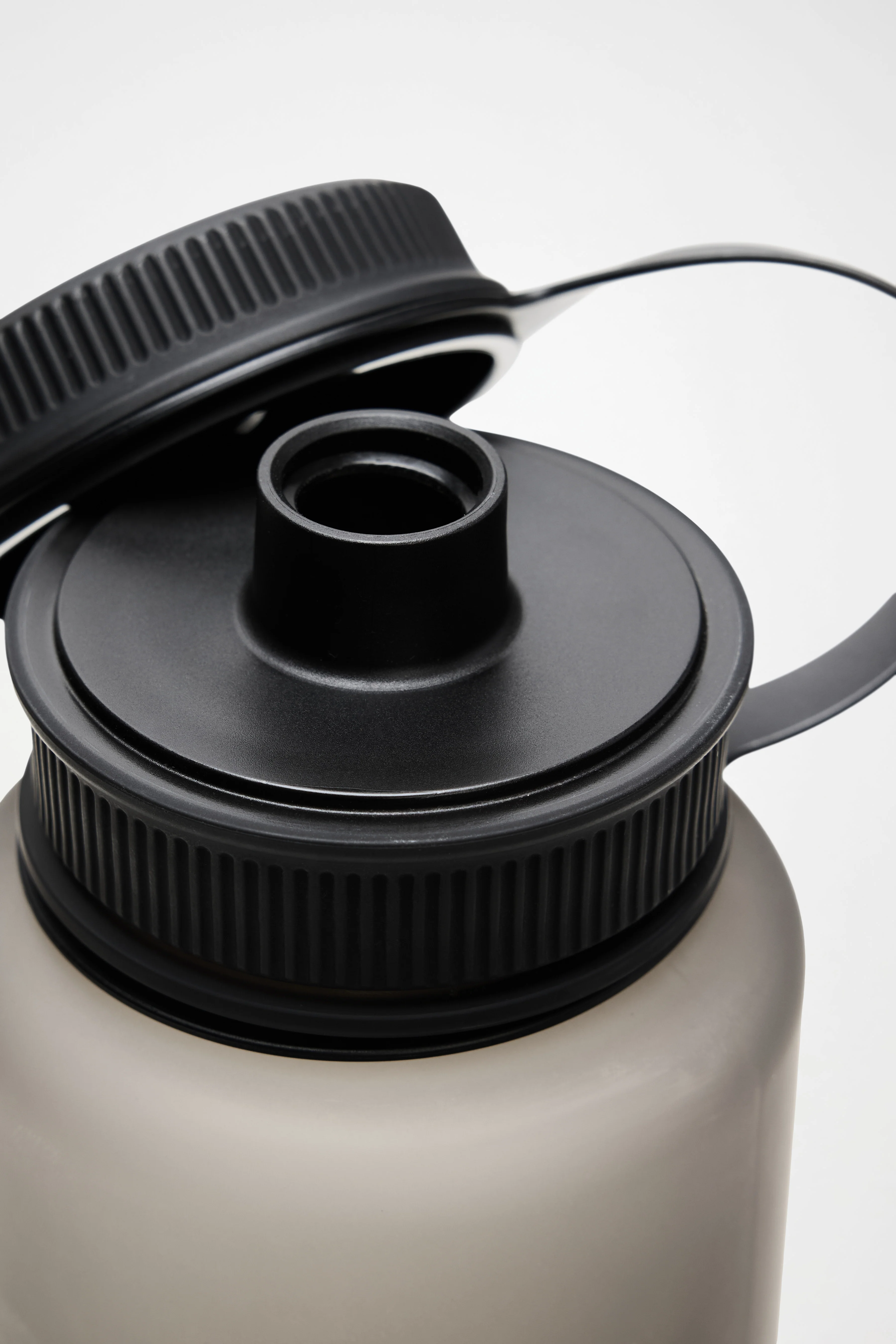 Water Bottle 900ml - Image 9
